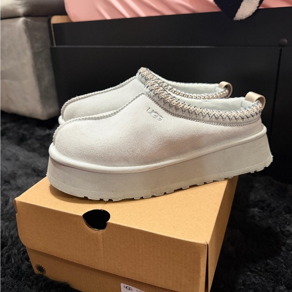 UGG Shoes - Women’s UGG Tazz Platform Clogs